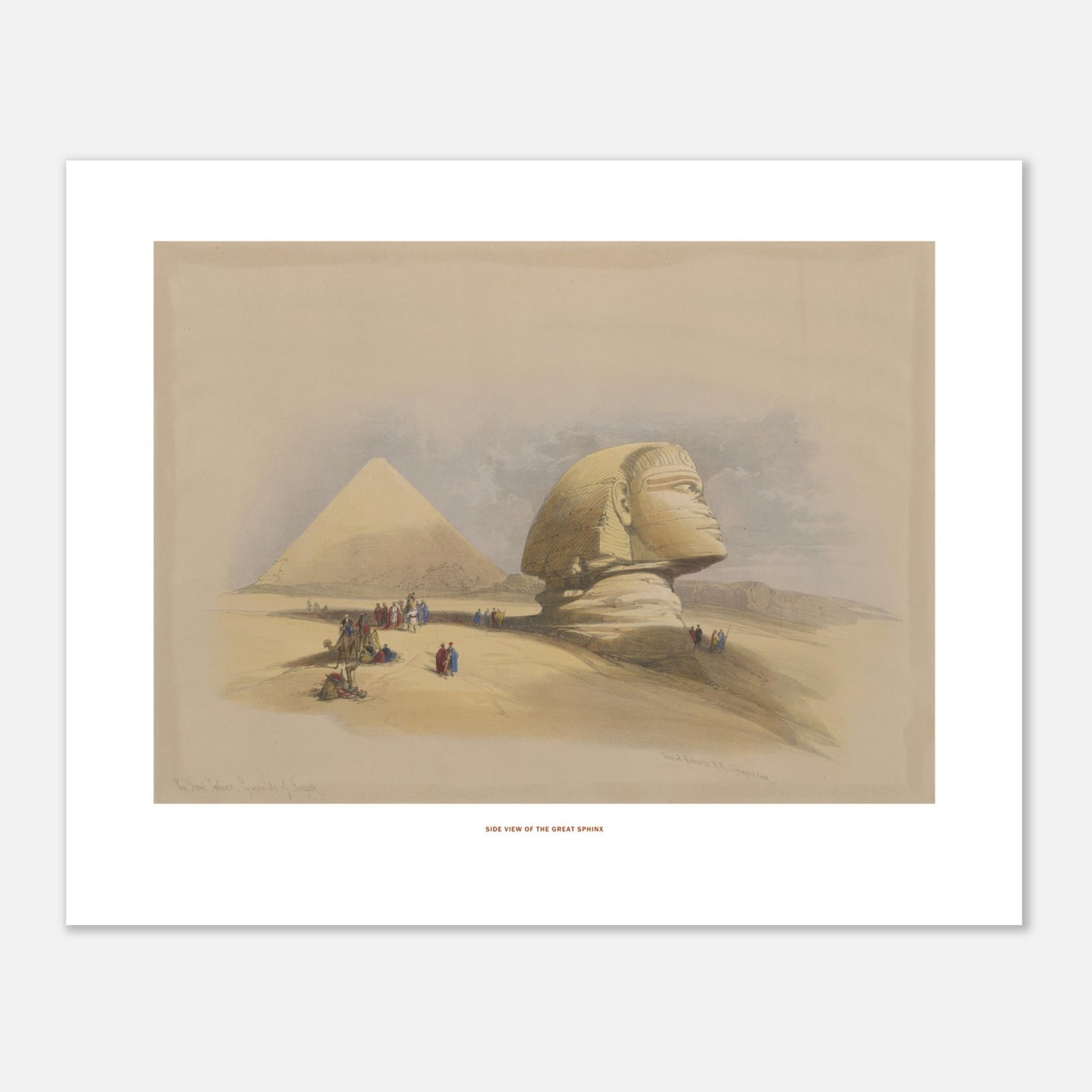 Vue latérale du grand Sphinx - Illustration ancienne David Roberts (40x50 cm). Lithographie ancienne de la vue latérale du grand Sphinx, avec une pyramide en arrière-plan et des caravanes de chameaux.
